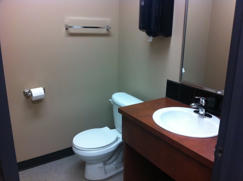 560 Premier Rd, Drumheller, AB à louer - Photo intérieure – Image 2 sur 15