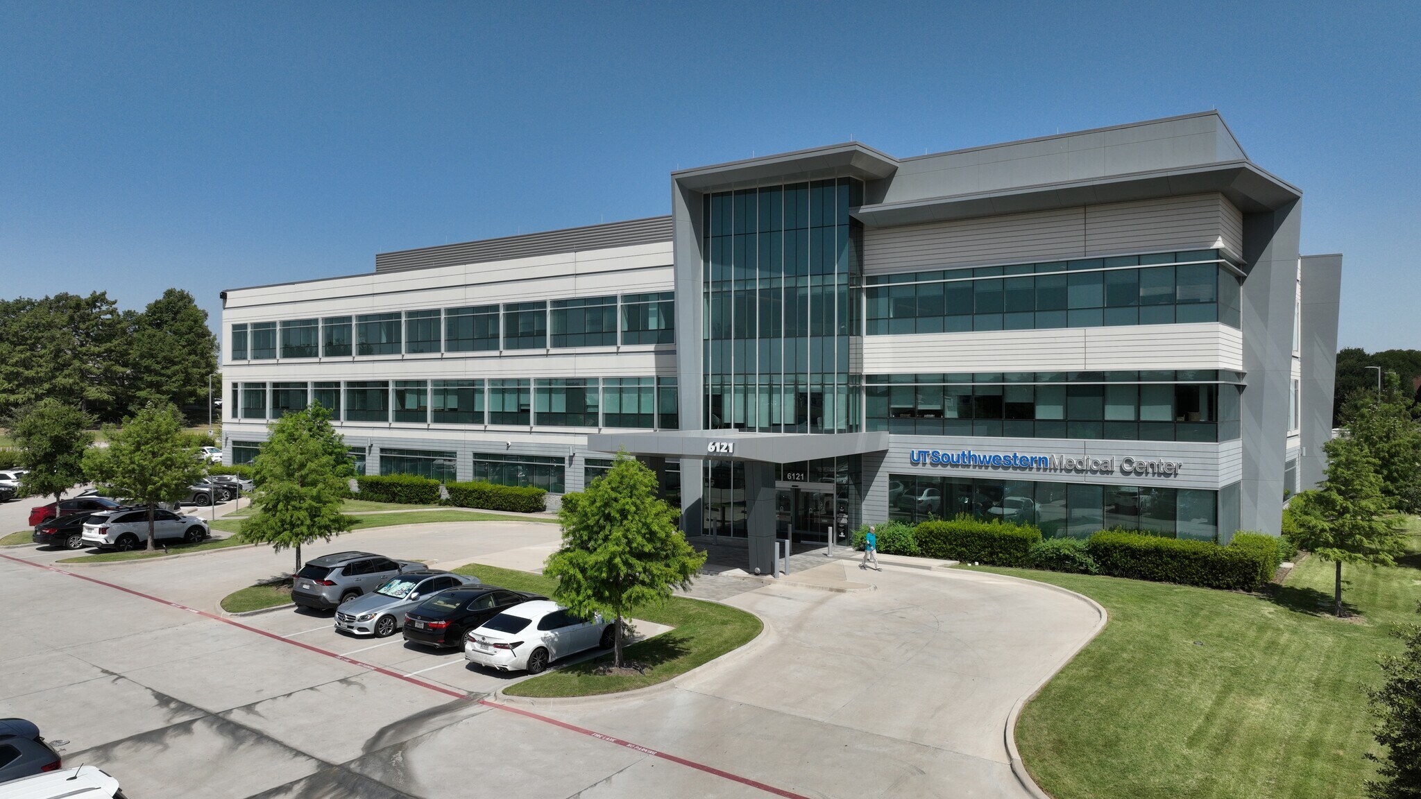 6121 N State Highway 161, Irving, TX à louer Photo principale– Image 1 sur 11
