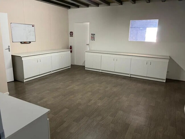 Plus de détails pour Industriel/Logistique à louer