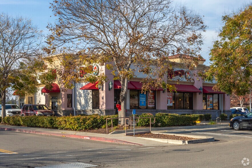 10512 Trinity Pky, Stockton, CA à louer - Photo de l’immeuble – Image 2 sur 11