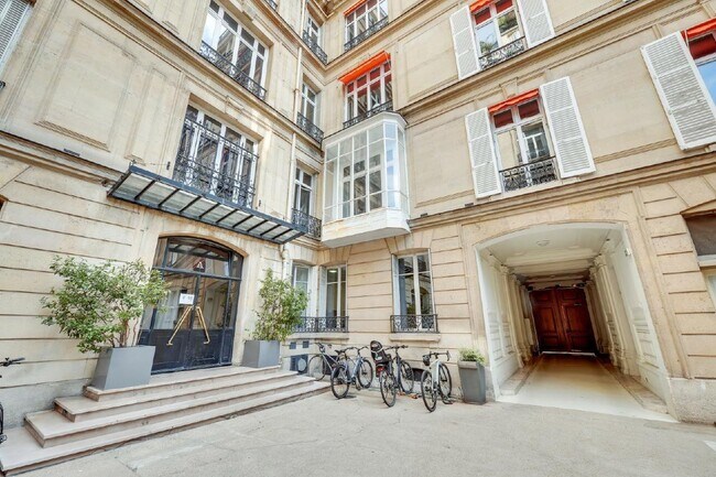 Plus de détails pour 25 Rue Du Général Foy, Paris - Bureau à louer