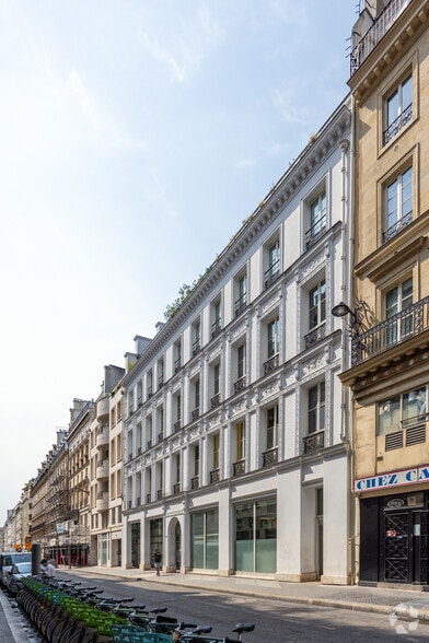 51 Rue Vivienne, Paris à louer - Photo de l’immeuble – Image 2 sur 10