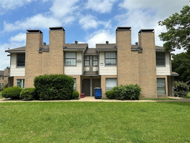8005 Rothington Rd, Dallas, TX à vendre - Photo de l’immeuble – Image 2 sur 9