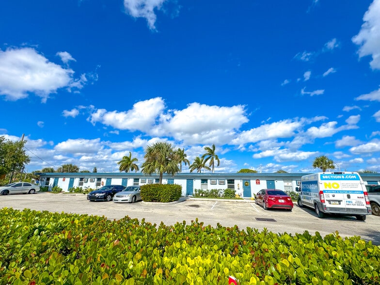 632 W 7th St, Riviera Beach, FL à vendre - Photo de l’immeuble – Image 2 sur 8
