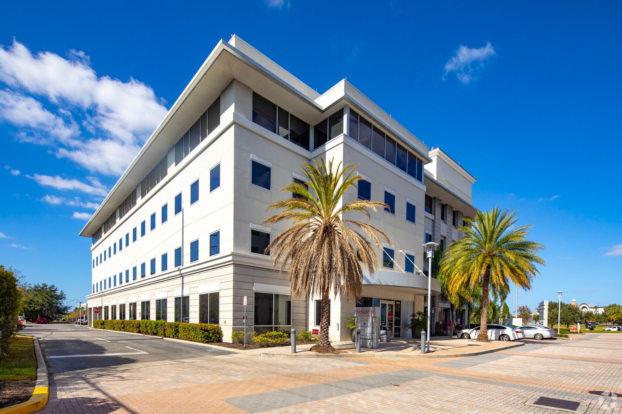 4488 W Boy Scout Blvd, Tampa, FL à louer Photo de l’immeuble– Image 1 sur 11