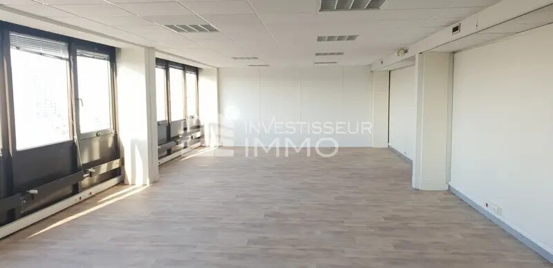 Bureau dans Boissy-Saint-Léger à louer - Photo intérieure – Image 2 sur 9