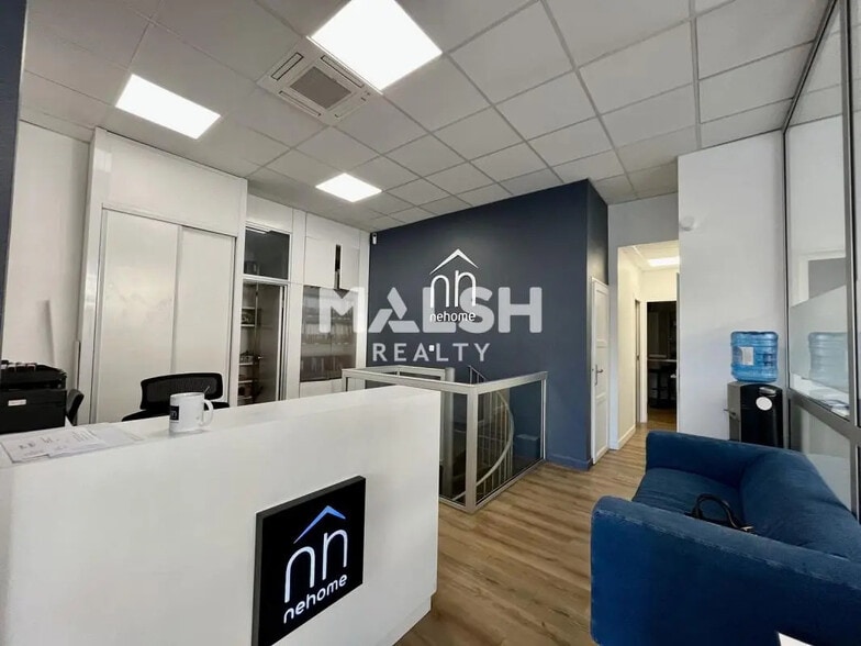 Bureau dans Lyon à louer - Hall d’entrée – Image 3 sur 13