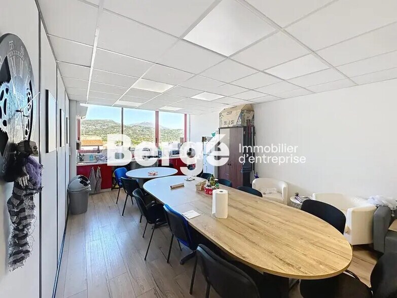 Bureau dans Grasse à louer - Photo intérieure – Image 1 sur 5
