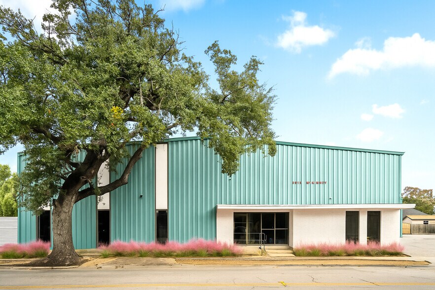 3915 McKinney St, Houston, TX à louer - Photo de l’immeuble – Image 3 sur 14