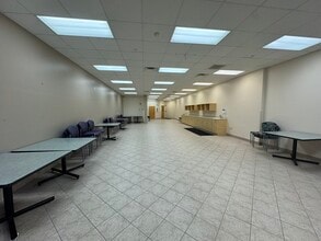 9299 College Pky, Fort Myers, FL à louer Photo intérieure– Image 2 sur 3