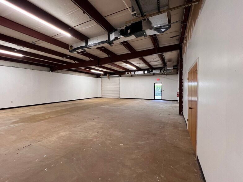 5072 Edgewater Dr, Orlando, FL à louer - Photo intérieure – Image 2 sur 11