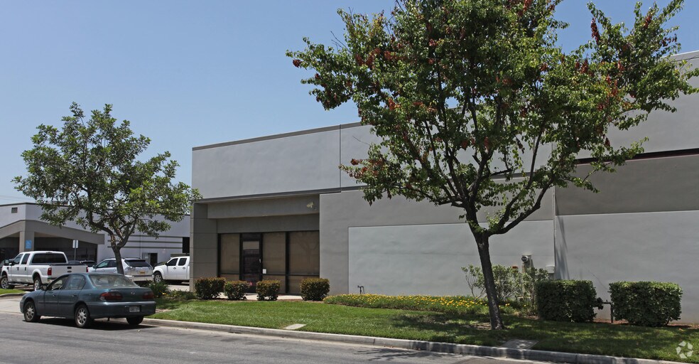 835 Meridian St, Irwindale, CA à louer - Photo de l’immeuble – Image 2 sur 4
