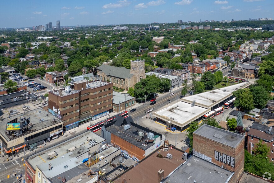 844 Bathurst St, Toronto, ON à louer - Aérien – Image 2 sur 2