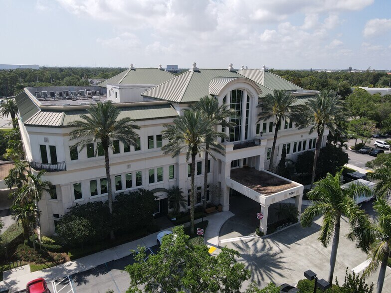 3001 Pga Blvd, Palm Beach Gardens, FL à louer - Photo de l’immeuble – Image 3 sur 11