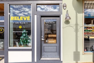 221 Main St, Fort Mill, SC à louer Photo de l’immeuble– Image 2 sur 8