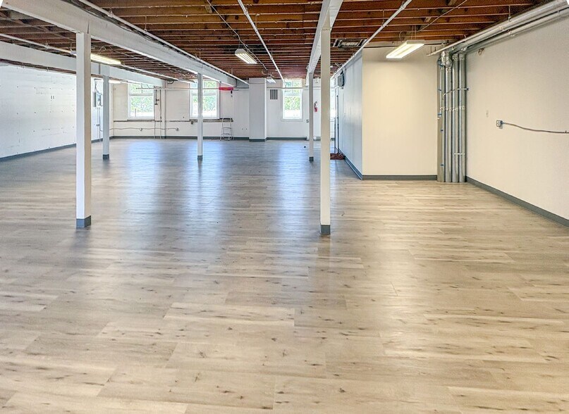 4812-4834 N Interstate Ave, Portland, OR à louer - Photo de l’immeuble – Image 3 sur 3