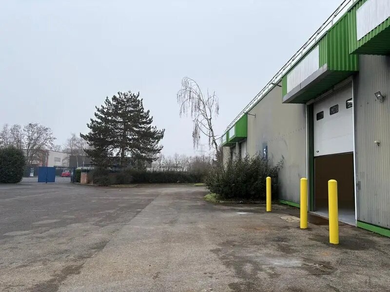 Bureau dans Saint-Thibault-des-Vignes à louer Photo de l’immeuble– Image 1 sur 19