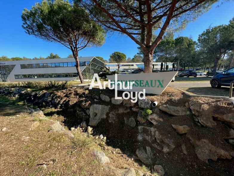 Bureau dans Valbonne à louer - Photo de l’immeuble – Image 1 sur 14