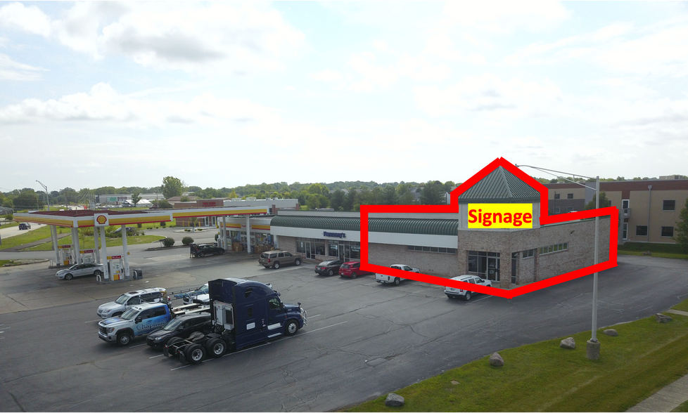 1447 E Main St, Brownsburg, IN à louer - Photo principale – Image 1 sur 5