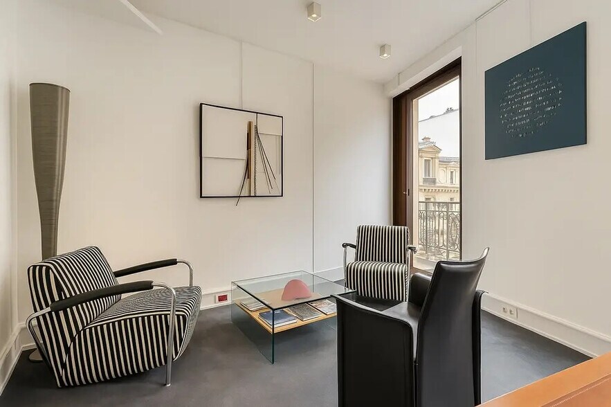 Bureau dans Paris à louer - Photo de l’immeuble – Image 2 sur 11
