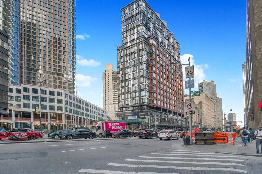 1 Flatbush Ave, Brooklyn, NY à louer - Photo de l’immeuble – Image 1 sur 16