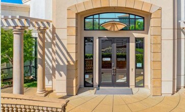 851 Pleasant Grove Blvd, Roseville, CA à louer Photo de l’immeuble– Image 1 sur 18