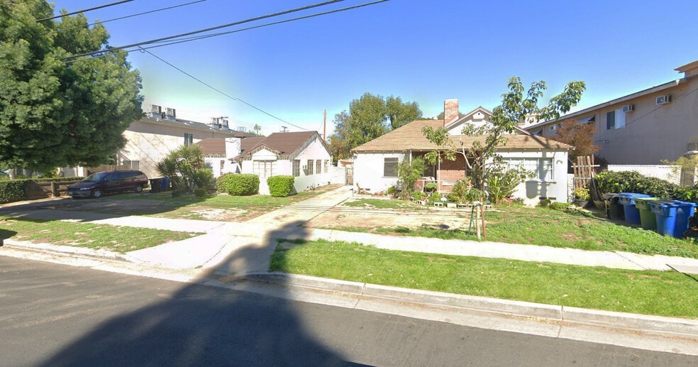 15947-15961 Victory Blvd, Van Nuys, CA à vendre - Photo principale – Image 1 sur 2