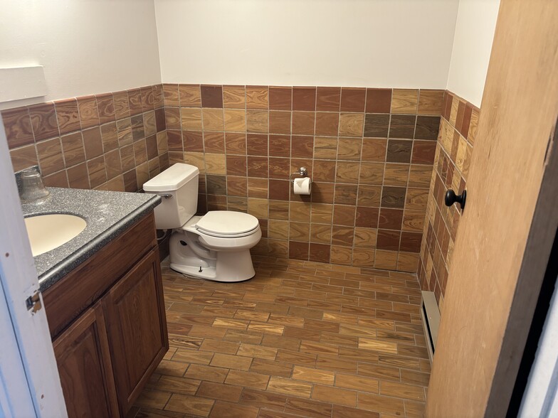 3708 E Queen Ave, Spokane, WA à vendre - Photo de l’immeuble – Image 3 sur 4