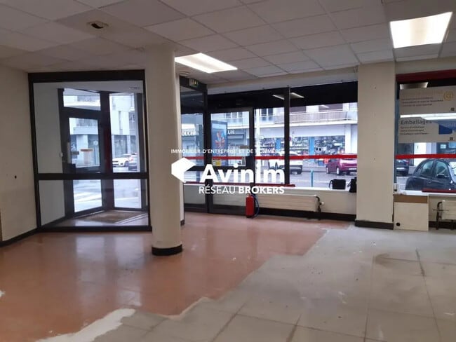 Plus de détails pour Local commercial à louer