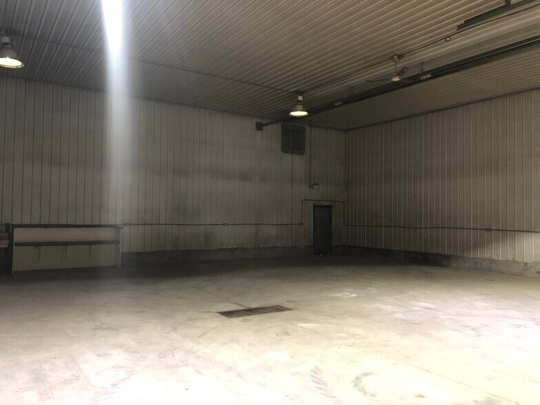49506 Range Rd, Calmar, AB à louer - Photo de l’immeuble – Image 2 sur 21
