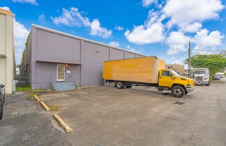 Plus de détails pour 7395 W 18th Ln, Hialeah, FL - Industriel/Logistique à vendre