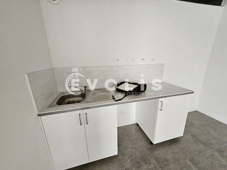 Bureau dans Villejuif à louer - Photo de l’immeuble – Image 3 sur 8