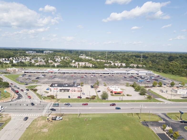 1200-1260 Ohio Pike, Amelia, OH à louer - Photo de l’immeuble – Image 1 sur 7