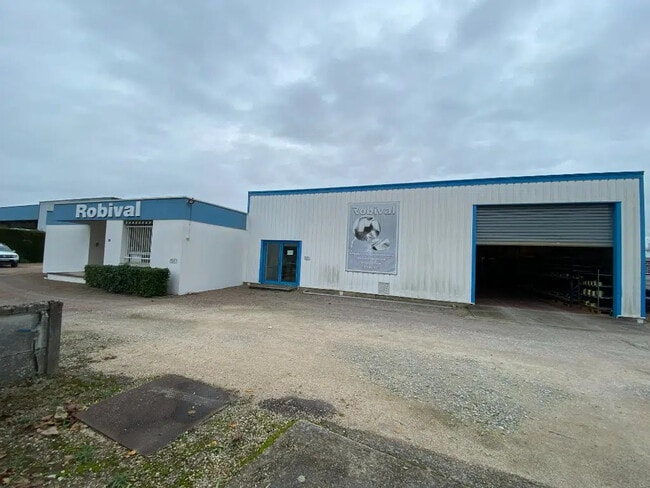 Plus de détails pour Local d’activités à vendre