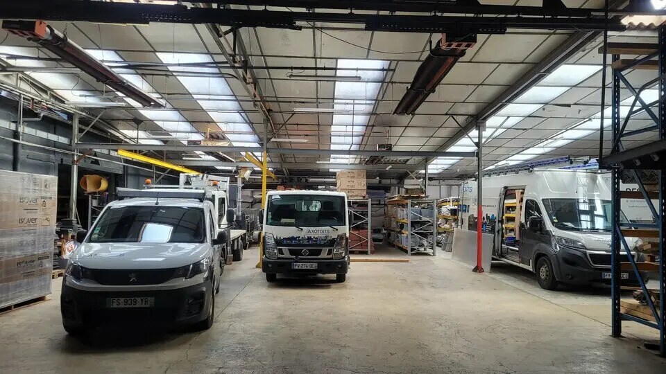 Local d'activités dans Déville-lès-Rouen à vendre - Photo de l’immeuble – Image 3 sur 15