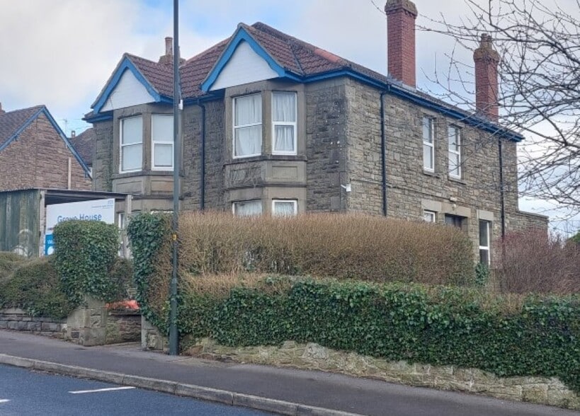 Former Lydney & District Hospital portefeuille de 2 biens à vendre sur LoopNet.fr - Photo principale – Image 1 sur 2