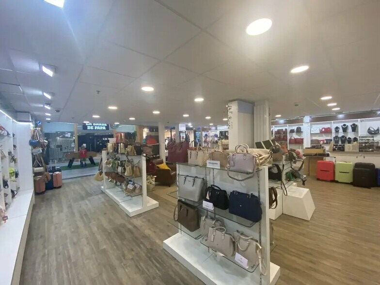 Local commercial dans Montivilliers à louer - Photo de l’immeuble – Image 3 sur 7