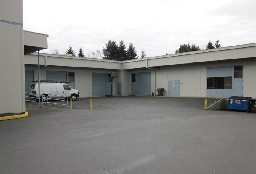 9150 SW Pioneer Ct, Wilsonville, OR à louer - Photo de l’immeuble – Image 3 sur 9