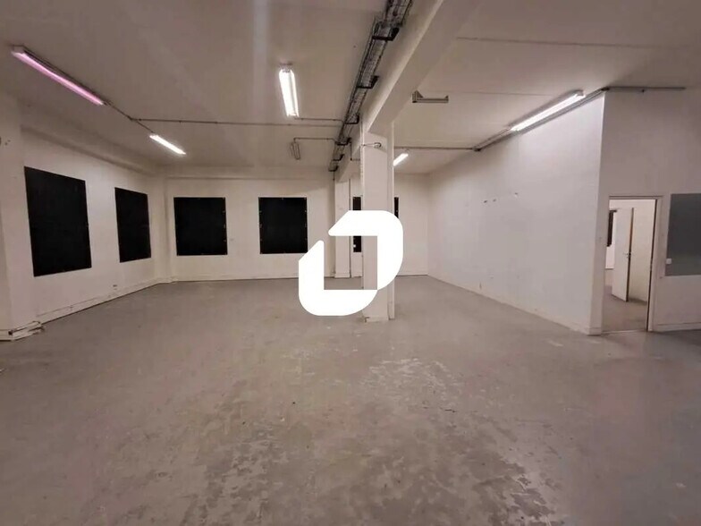 Bureau dans Clichy à louer - Photo de l’immeuble – Image 1 sur 8