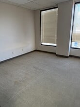 2140 Eastman Ave, Ventura, CA à louer Photo intérieure– Image 2 sur 6