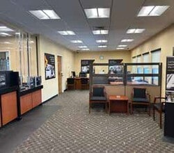 155 Central Ave, East Newark, NJ à louer Photo intérieure– Image 1 sur 6