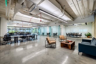 4800 Alla Rd, Los Angeles, CA à louer Photo intérieure– Image 2 sur 4