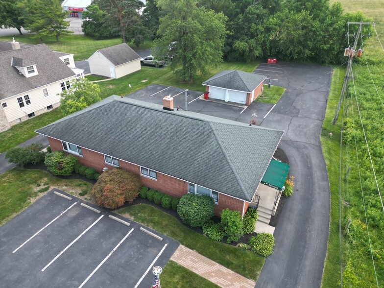 2527 W Dublin Granville Rd, Columbus, OH à vendre - Aérien – Image 1 sur 10
