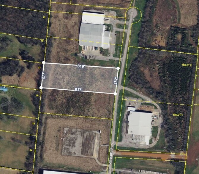1033 Veterans Dr, Lewisburg, TN à vendre - Photo de l’immeuble – Image 3 sur 18