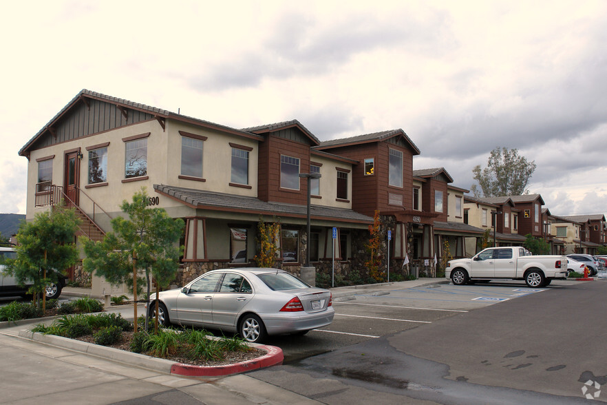 41690 Ivy St, Murrieta, CA à louer - Photo principale – Image 1 sur 15