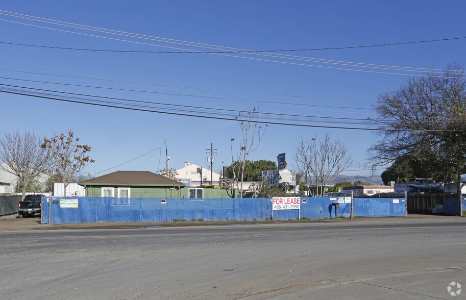 1810 S 7th St, San Jose, CA à louer - Photo de l’immeuble – Image 3 sur 4