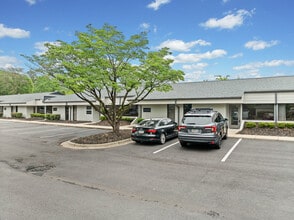 600 Houze Way, Roswell, GA à louer Photo intérieure– Image 1 sur 2