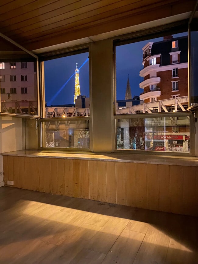 Plus de détails pour 106 Boulevard De Grenelle, Paris - Bureau à vendre