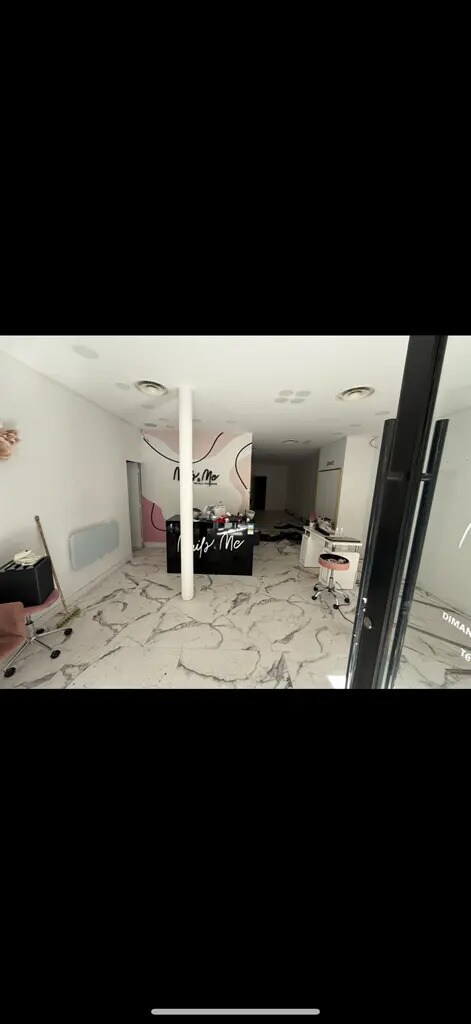 Plus de détails pour Local commercial à louer