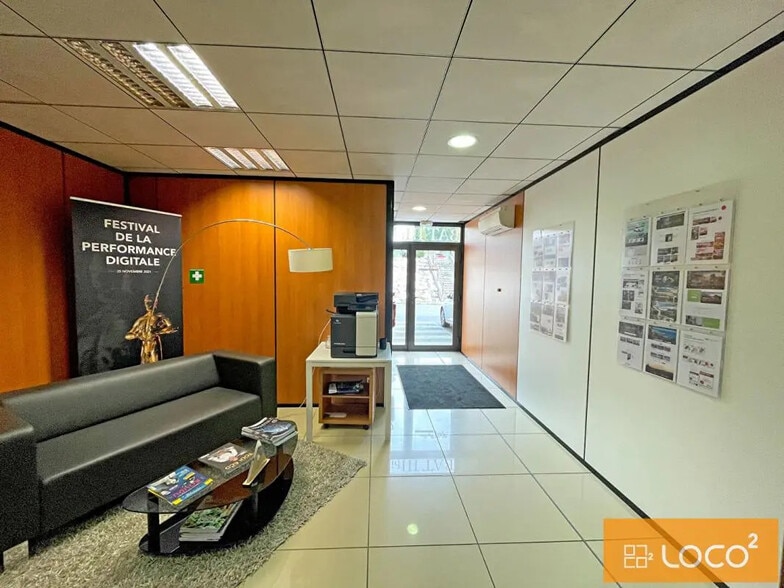 1 Rond-Point De Flotis, Saint-Jean à louer - Hall d’entrée – Image 2 sur 14